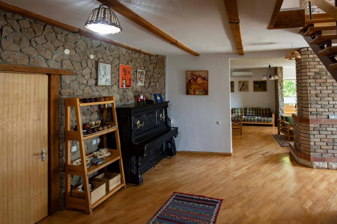 Green Stone Boutique Hotel Yeghegnadzor Екстериор снимка
