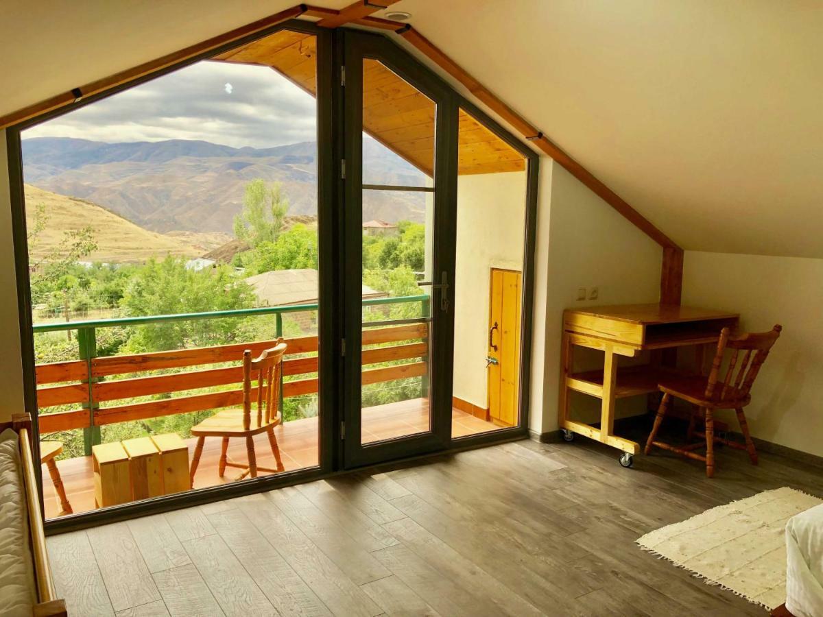 Green Stone Boutique Hotel Yeghegnadzor Екстериор снимка